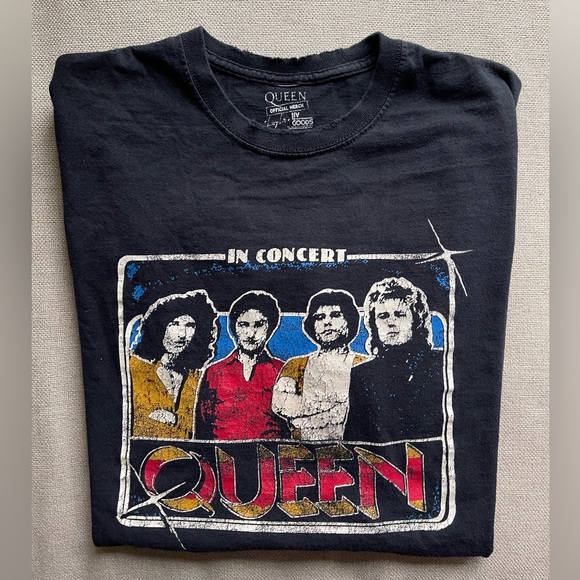 Queen Band Crew Neck Distressed Graphic T-Shirt Short Sleeve In Black Size XL - Picture 1 of 9